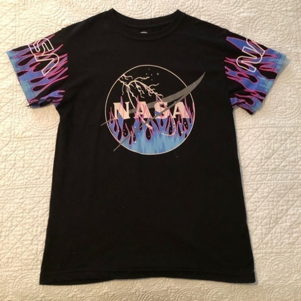 NASA USA Space Shuttle black t-shirt. Size medium.